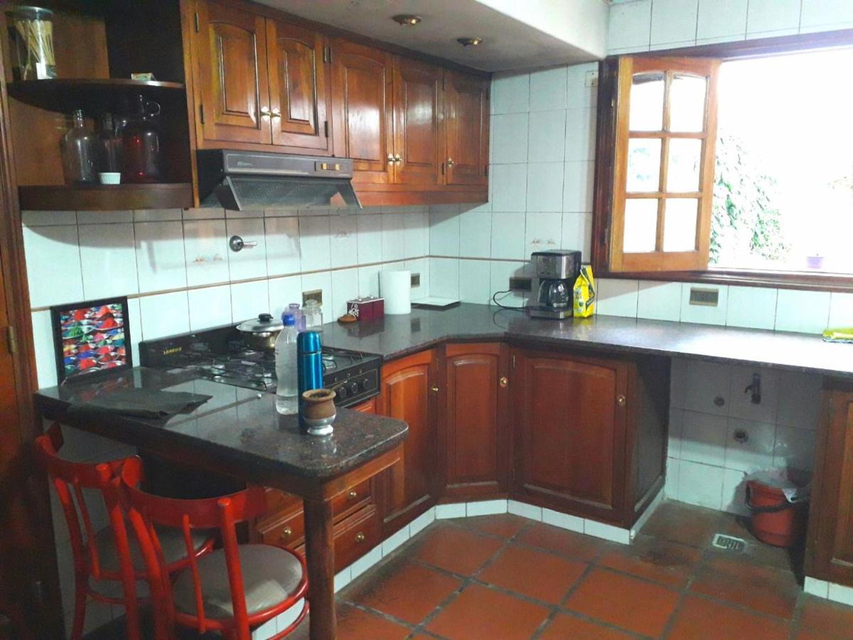 Tanino Guest House ميندوزا المظهر الخارجي الصورة